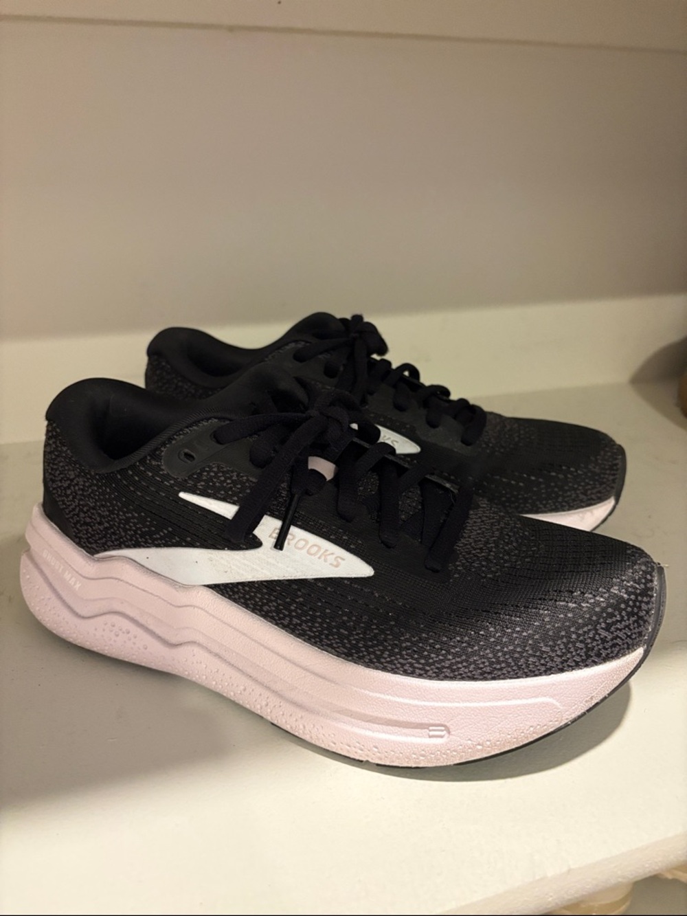 Brooks Ghost Max 2 Sneakers